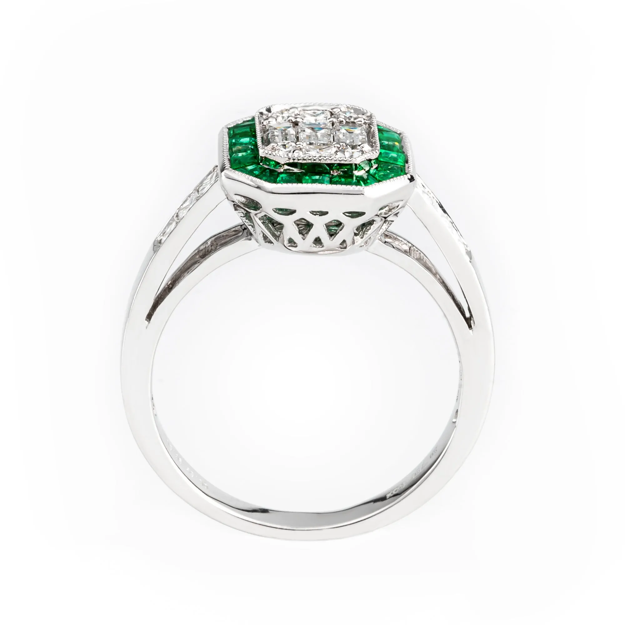 18K White Gold 0.56ct Emerald & Diamond Ring - 20683160