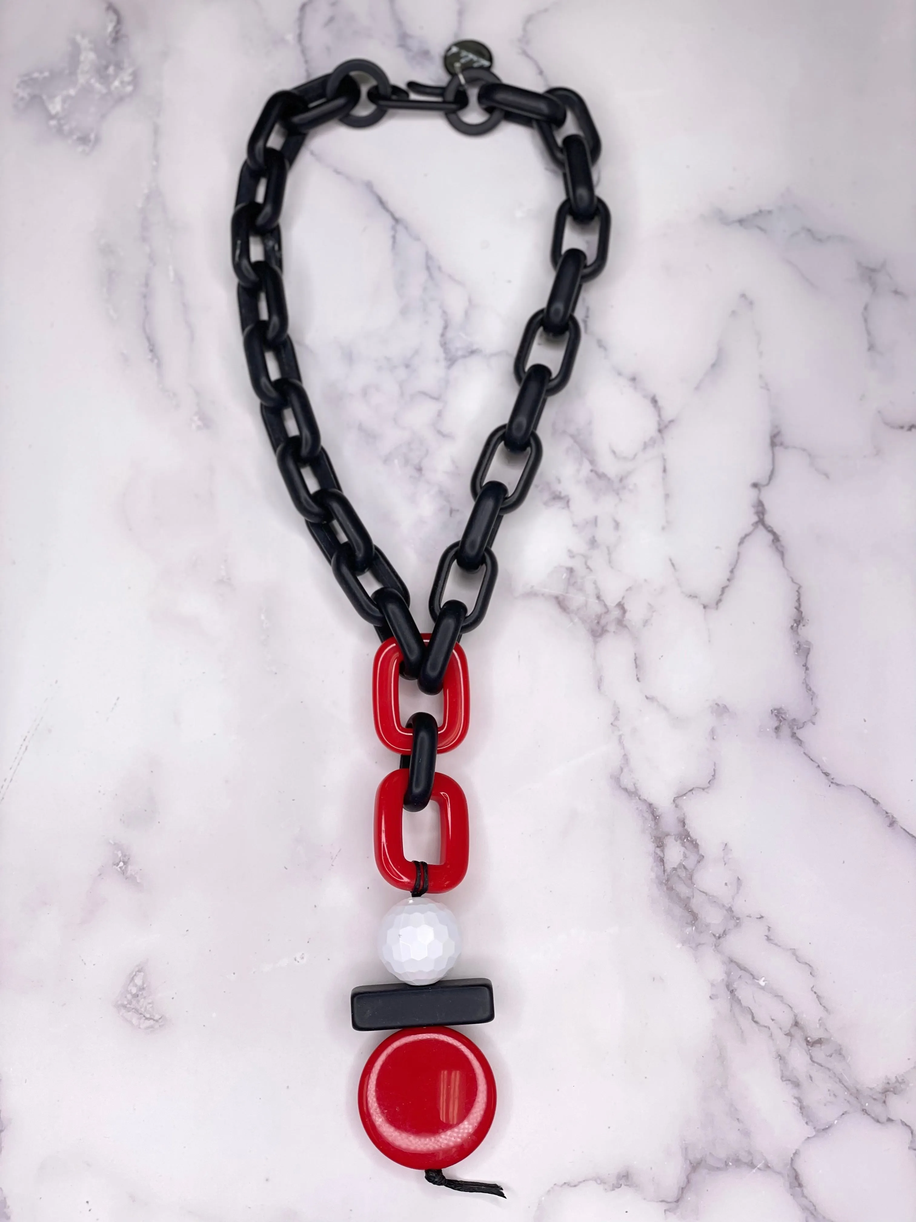 Alisha D Choker with Pendant Resin Necklaces