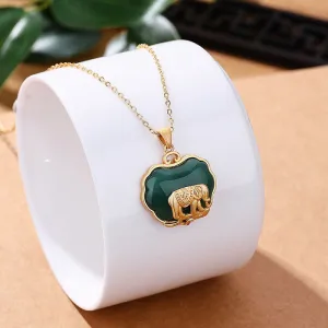 Ancient gold craft natural Hotan jasper elephant necklace pendant