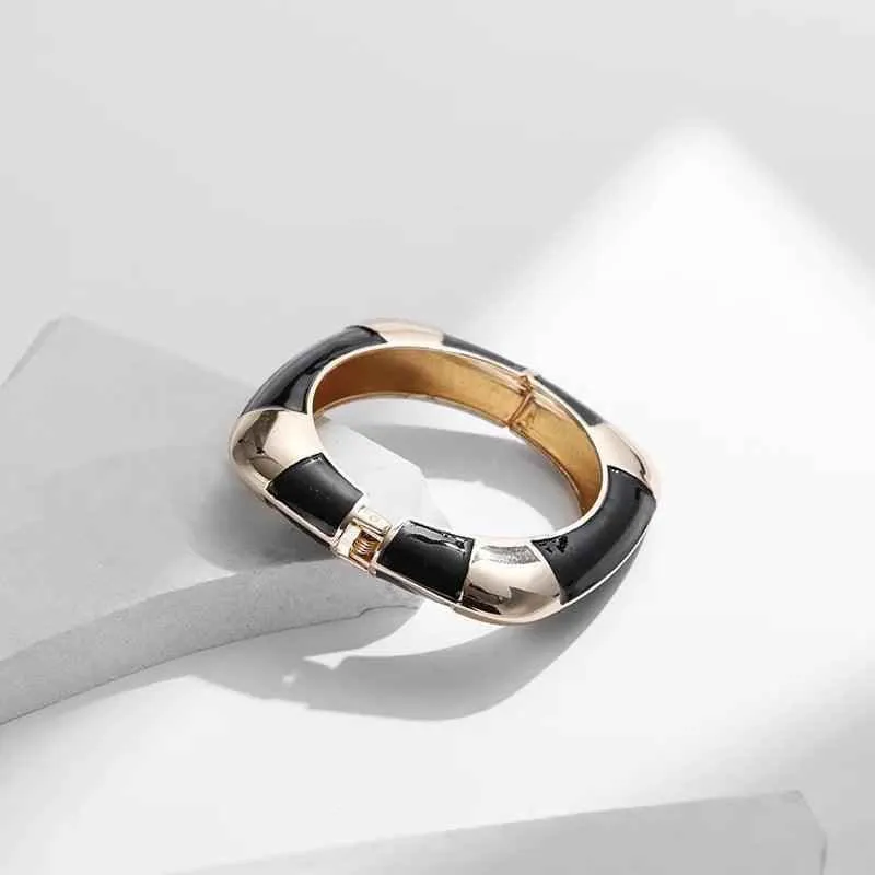 Bracelets Charm Jewelry - Geometric Square Cuff -TSJ5