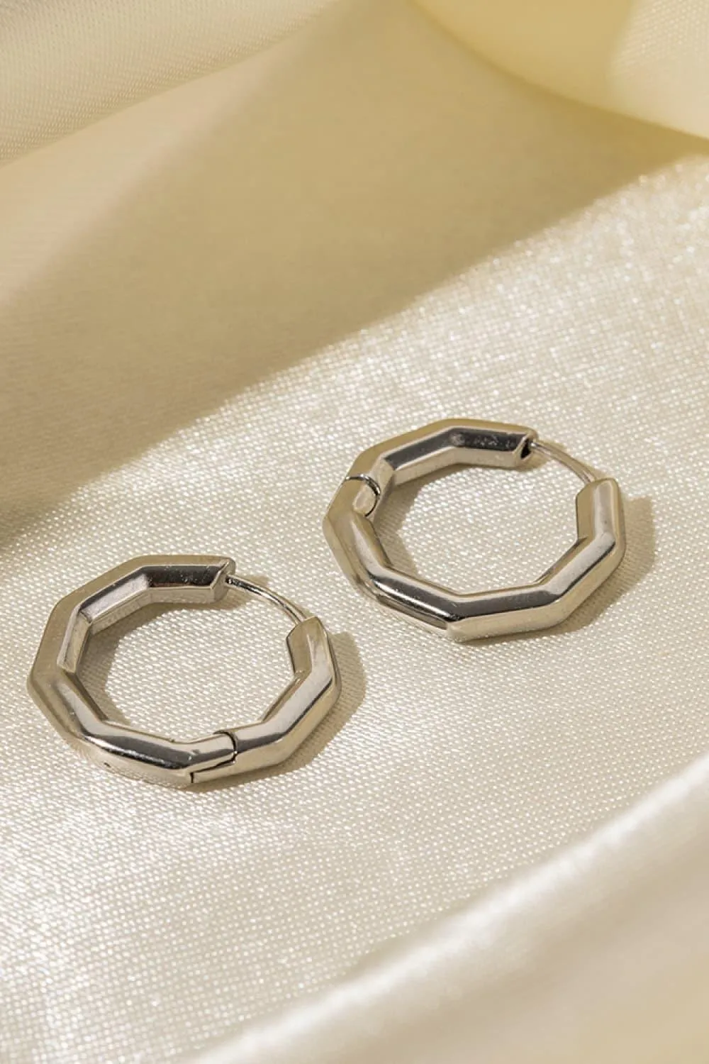 Elegant 18K Gold-Plated Geometric Stainless Steel Earrings for Timeless Style