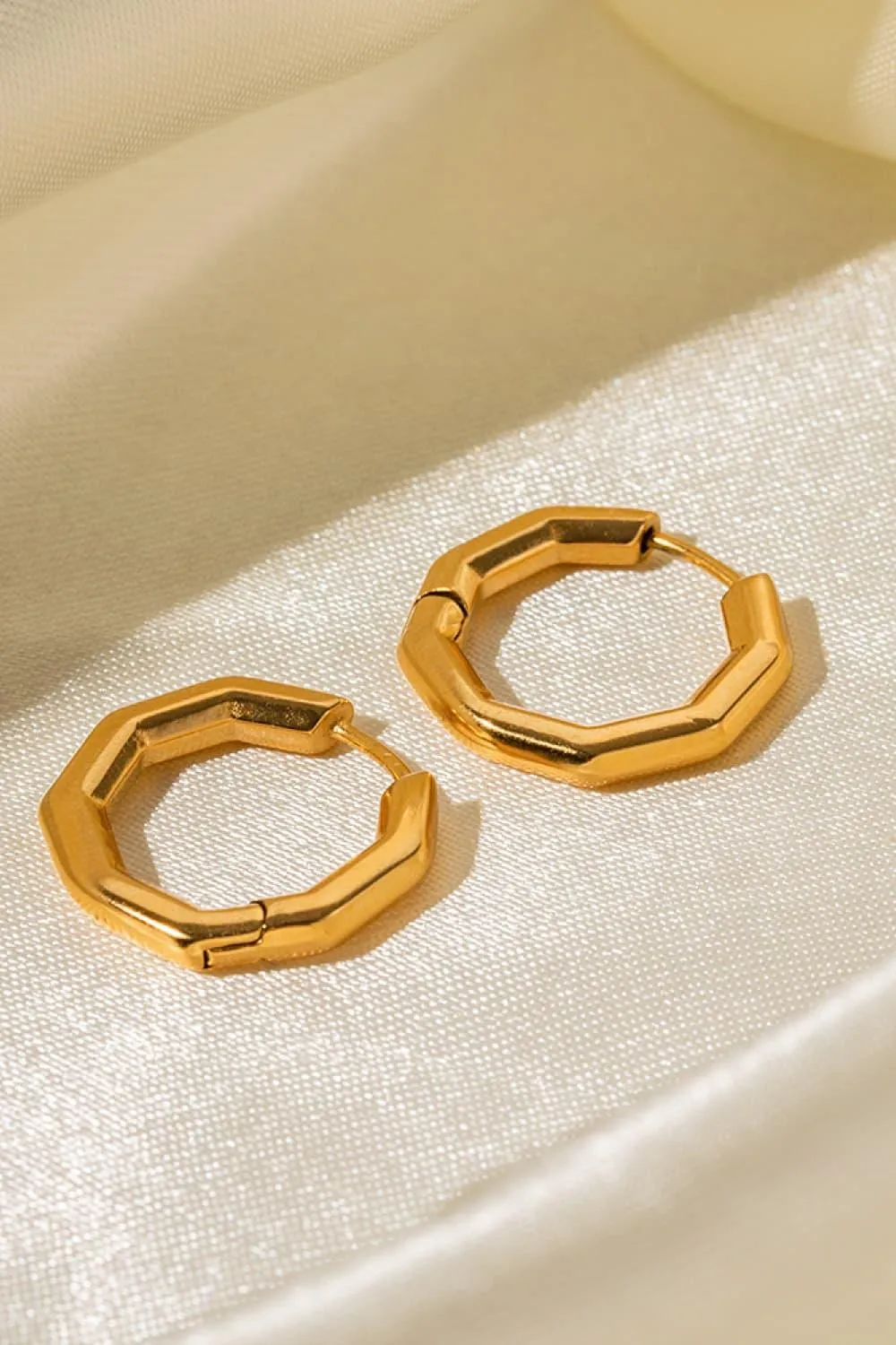 Elegant 18K Gold-Plated Geometric Stainless Steel Earrings for Timeless Style
