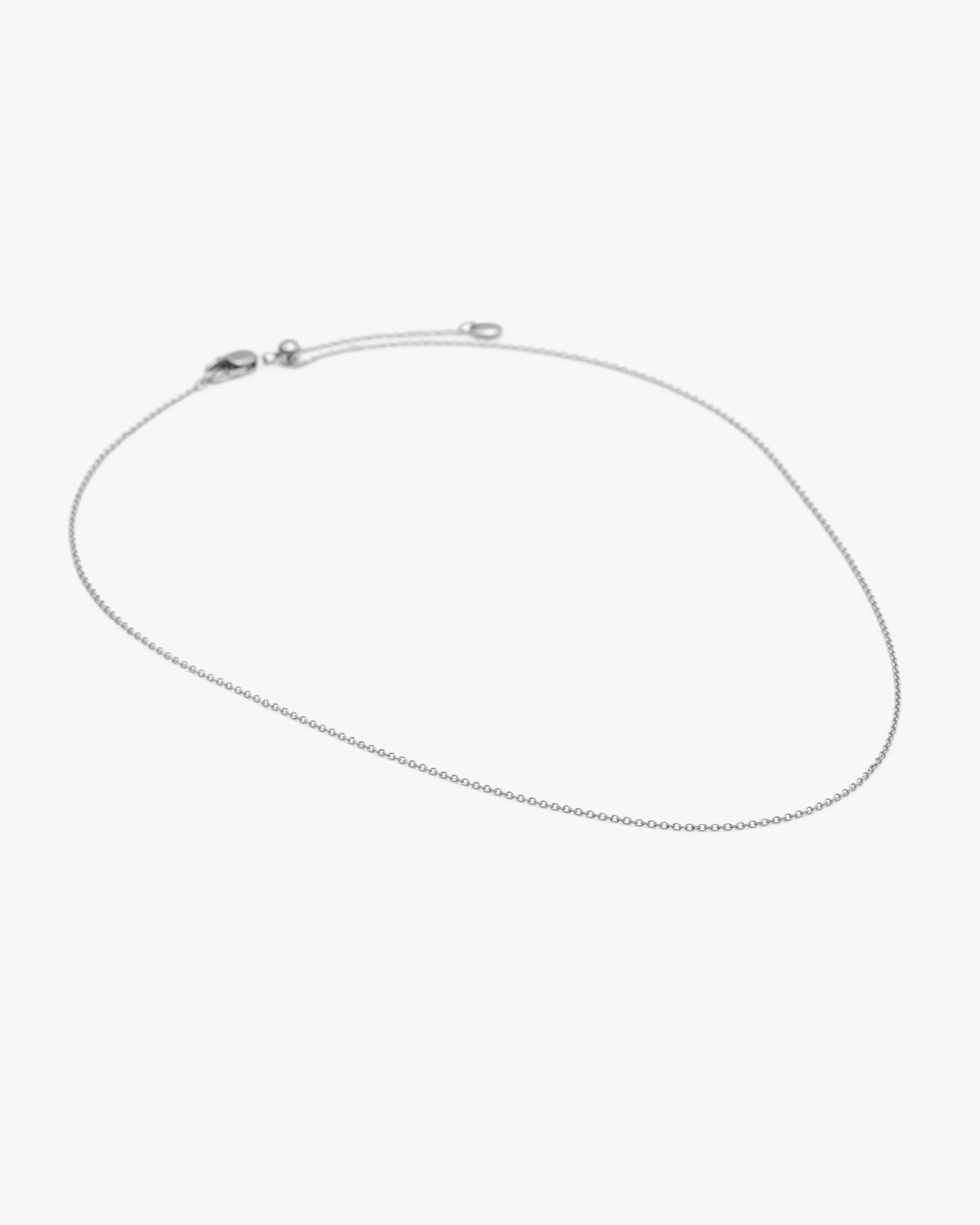 Essential Standard Chain Necklace