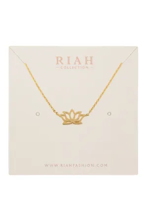 Flower Cast Necklace