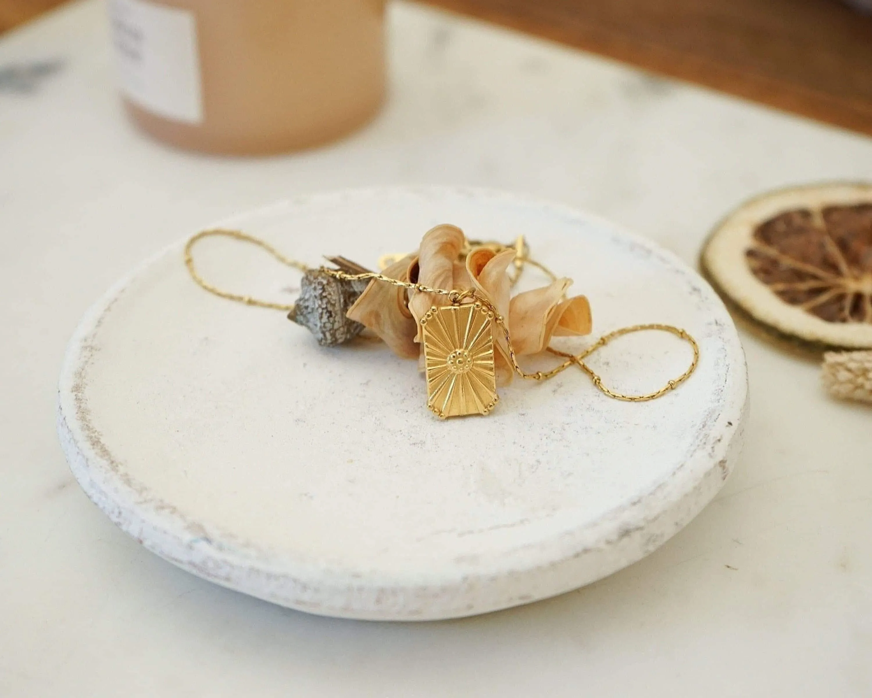 Gold Rectangle Pendant with Flower Necklace